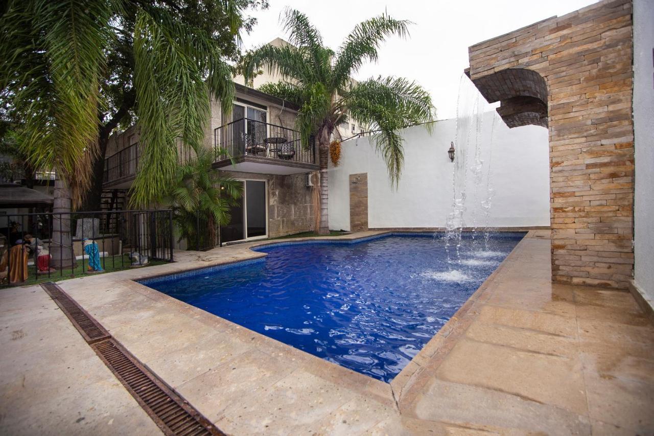 Hotel Mahu Monterrey Buitenkant foto