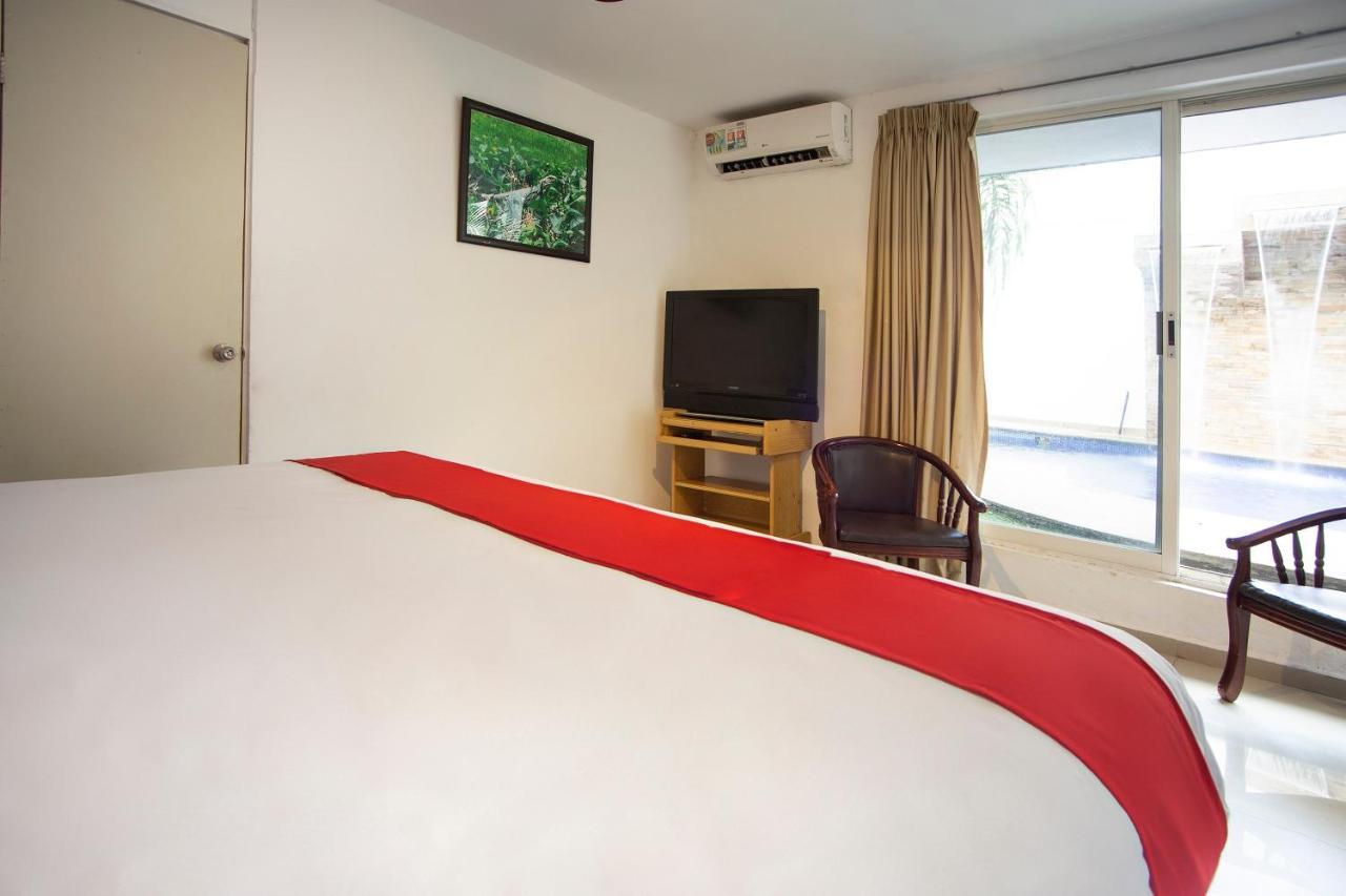 Hotel Mahu Monterrey Buitenkant foto
